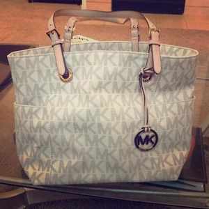 Michael Kore purse MK white tan gold